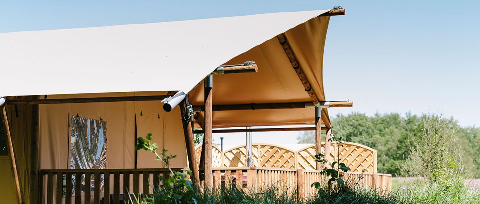 Green Hill Farm Glamping accommodation near Peppa Pig World and Paultons Park
